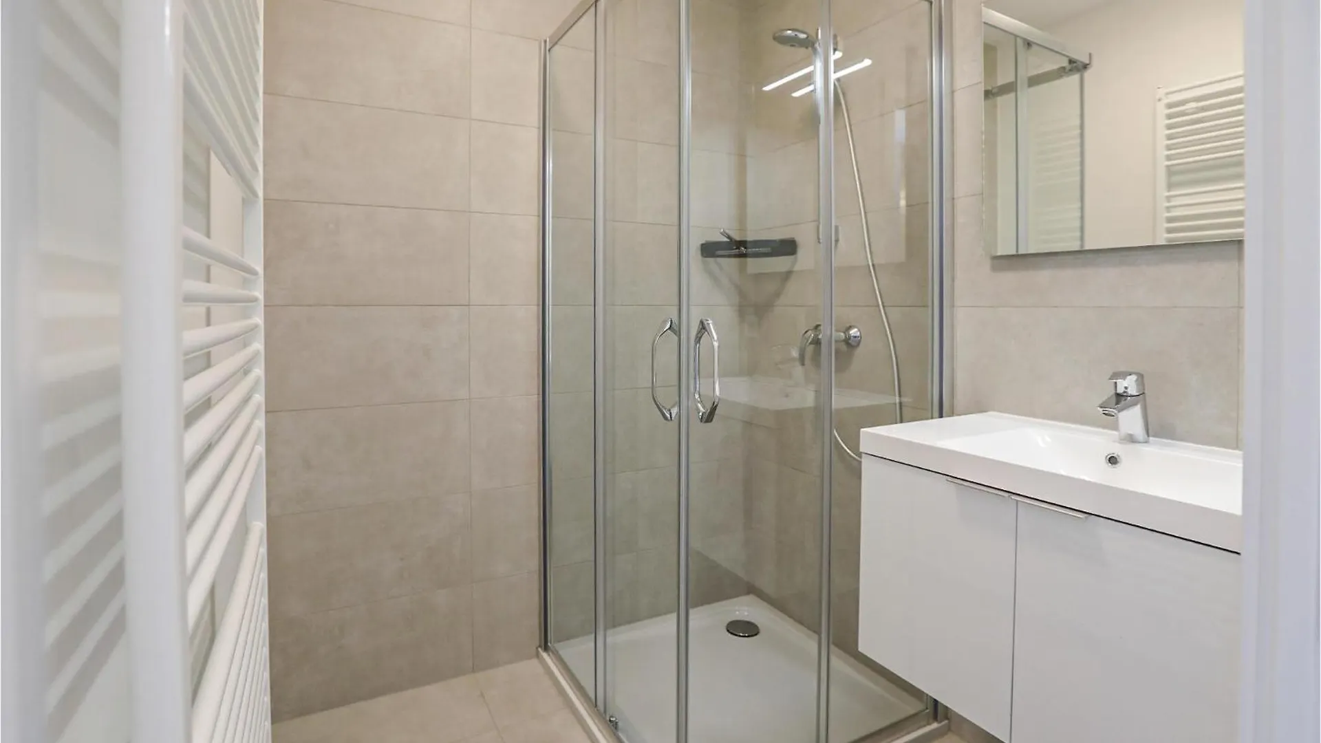 Residentie Crystal Apartment Ostend 0*,  Belgium