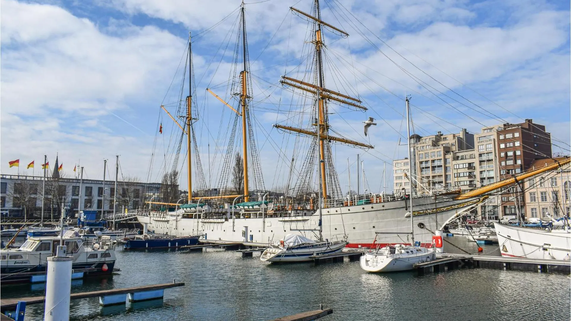 Residentie Crystal Apartment Ostend